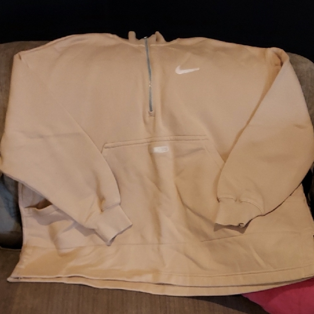 Nike SWOOSH Quarter-Zip Pullover